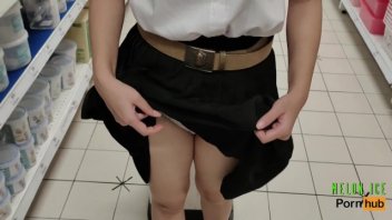 Video Khiêu dâm Thái Lan Melon Ice xuất tinh trong cơ thể tại trung tâm thương mại trong trang phục đồng phục học sinh xinh xắn