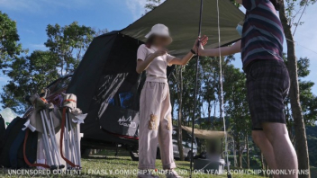 Video âm vật của thanh thiếu niên Thái Lan bú trong ô tô ở khu cắm trại